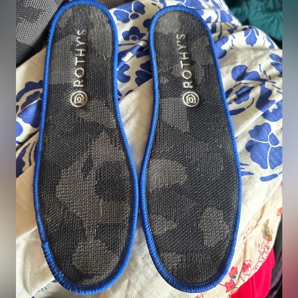 Rothy's Size 7 Women’s Sneakers Slip On Platform Shoes Gray Black Camo Print - Picture 8 of 8